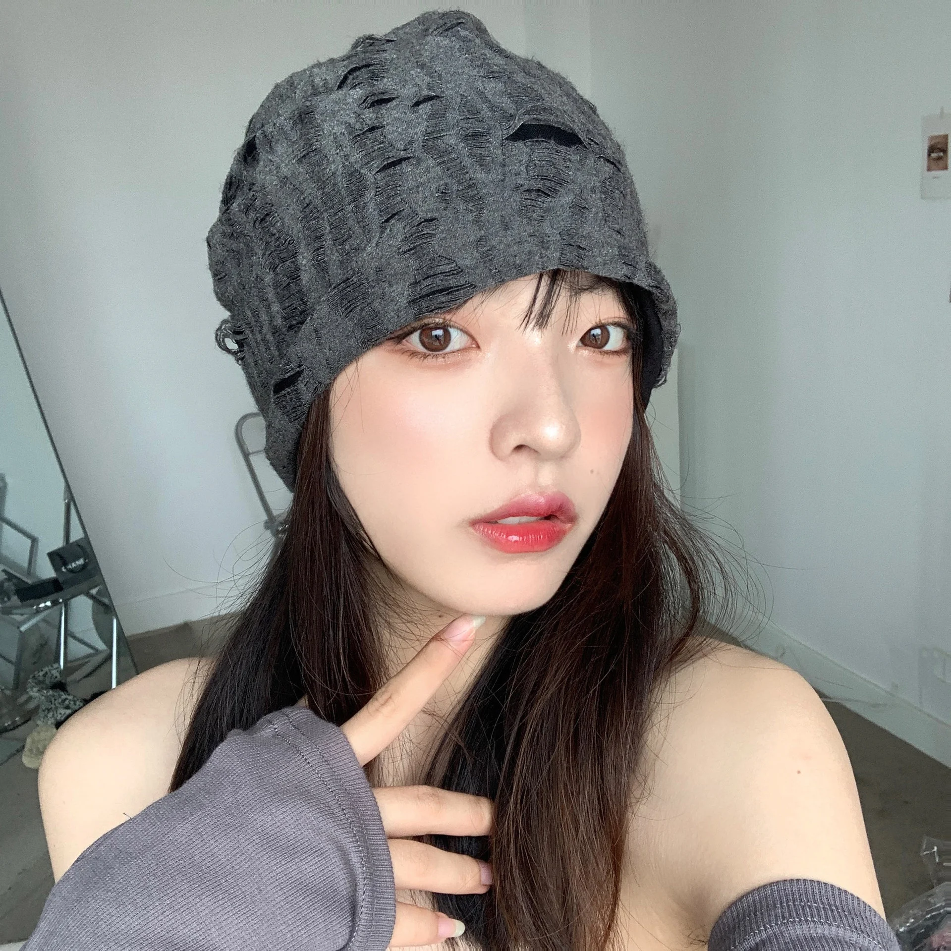 Distressed Thin Toe Knitted Pullover Hat for warmth and casual style. Enjoy comfort and modern design. Perfect for every — photo 5