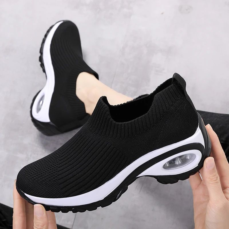 Comfortable Fly Woven Breathable Lazy Shoes for ultimate relaxation. Experience all-day comfort and breathability with t — photo 2