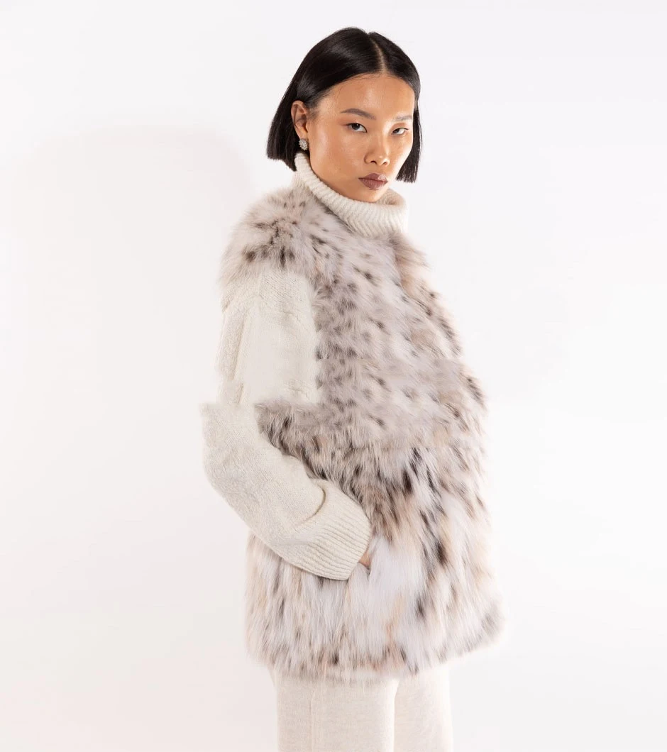 Leopard Print Fur Vest Women's Clothing, a stylish and warm outerwear piece perfect for adding a touch of flair to your — photo 2