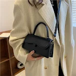 Bolso Cuadrado Pequeño Portátil Simple Crossbody Perfecto para Llevar lo Esencial con Comodidad y Estilo en Cualquier Lugar — foto 3