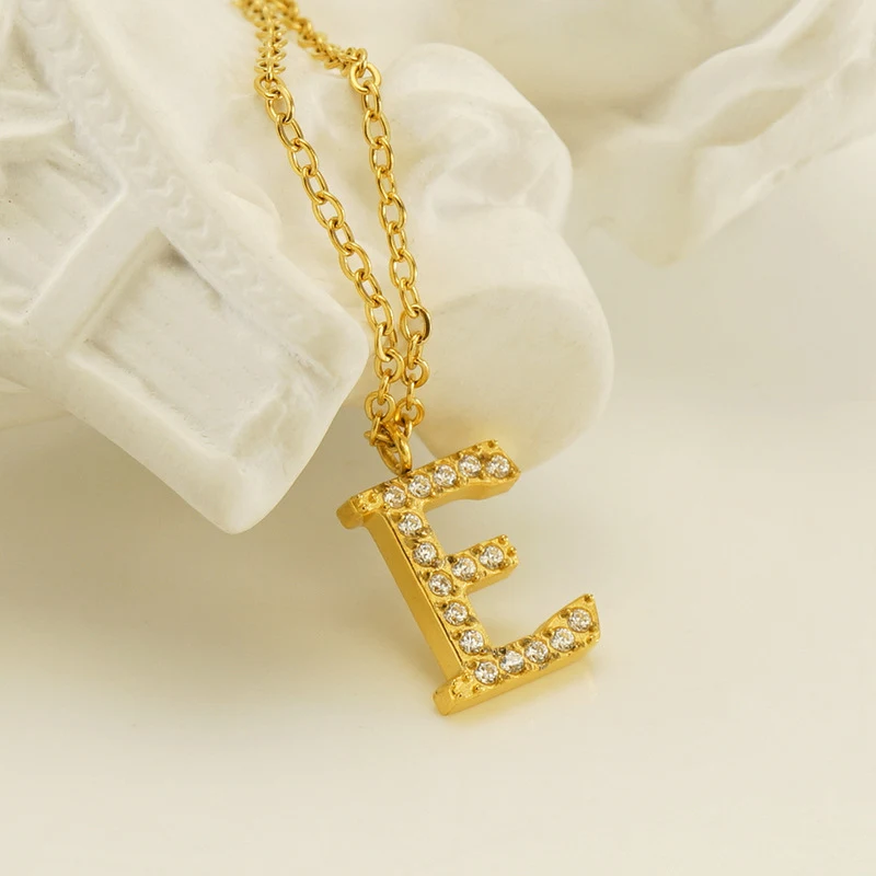Colar com pingente de 26 letras do alfabeto inglês em aço inoxidável e diamantes, adicione um toque pessoal ao seu visual. — foto 27