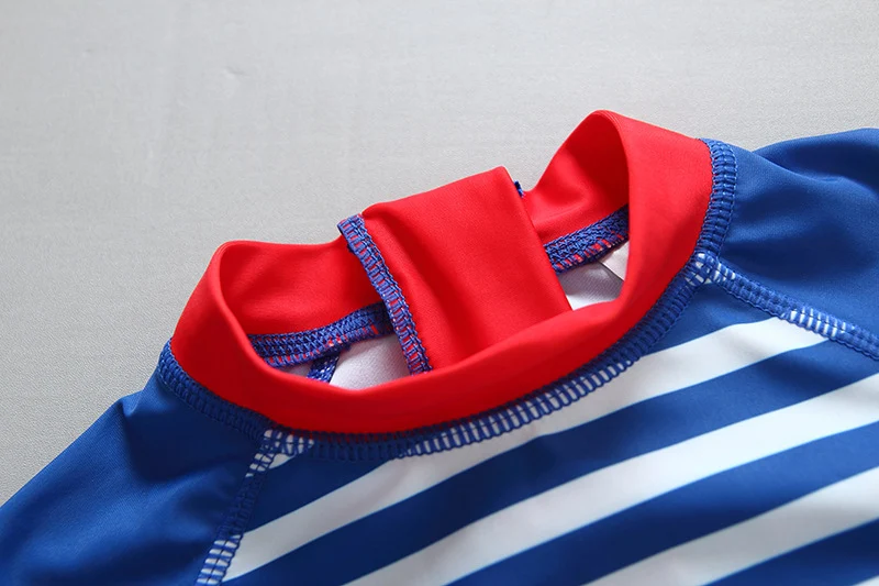 Fato de banho listrado azul marinho infantil Conjunto de surf para crianças Spa Conjunto ideal para praia, piscina e atividades aquáticas. — foto 2