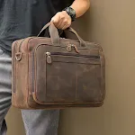 Bolsa de Negócios Masculina em Couro Crazy Horse, Sofisticação e Durabilidade, Ideal para o Profissional, Amplo Espaço e Design Clássico. — foto 5