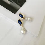 Brincos de temperamento com pérolas e diamantes, sofisticados e elegantes para realçar sua beleza natural e expressar seu estilo pessoal. — foto 1