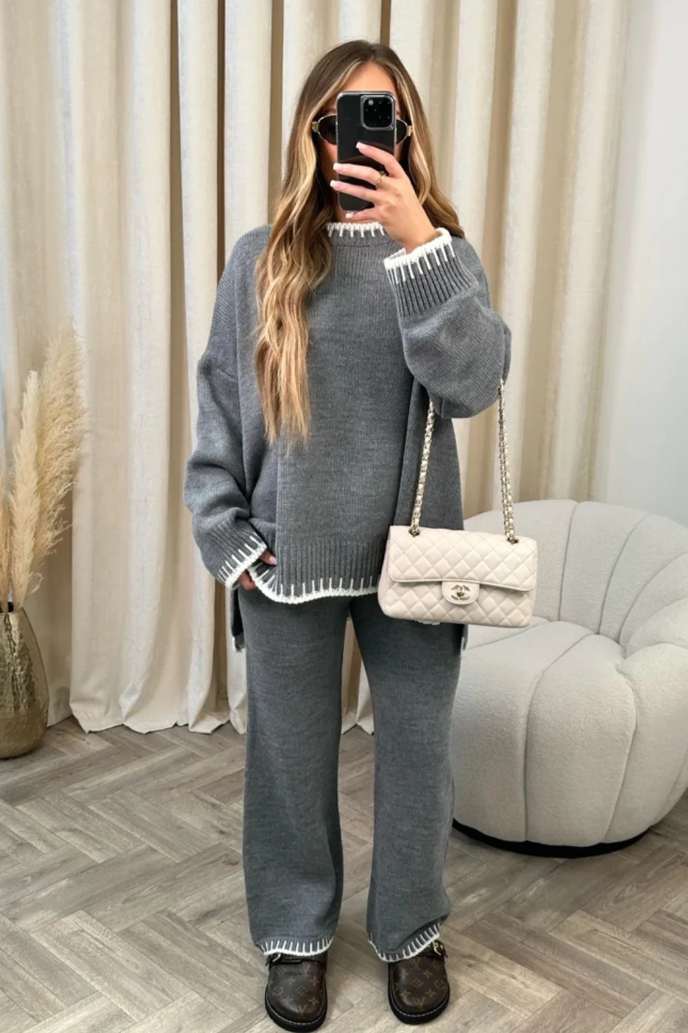 Conjunto feminino casual solto de duas peças, cor sólida, moda outono e inverno. Conforto e elegância para seus dias, ideal para diversas ocasiões. — foto 14