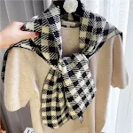 Wide checkered shawl black