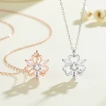 Colar de Trevo Estilo Mori Coreano Feminino, um acessório delicado que realça sua elegância natural com um design floral único e feminino. — foto 13