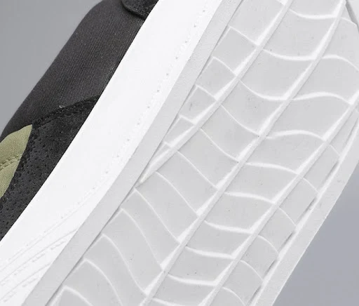 Title 3, Youth Fashion Low-top Platform Shoes with Elast...