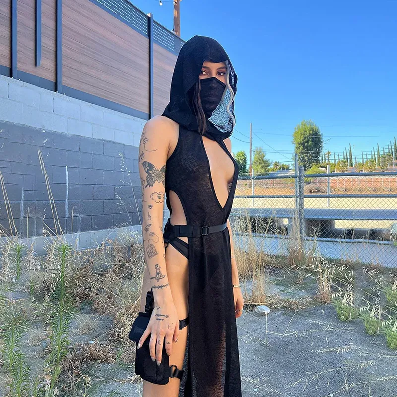 Sleeveless sheer cutout backless slit female dress for a stunning look. This elegant dress is perfect for special events — photo 11