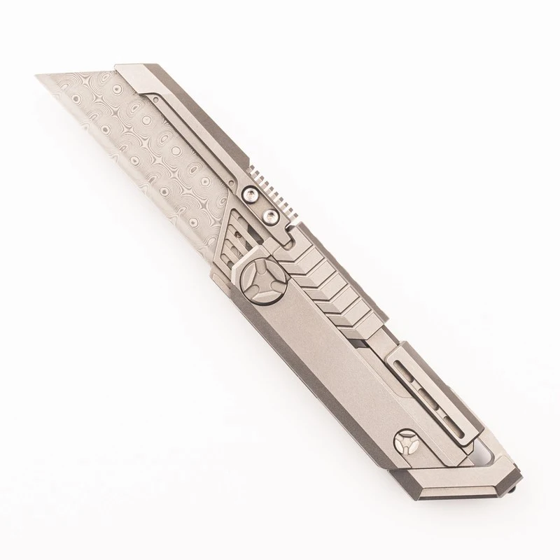 Titanium vouwmes voor zelfverdediging en dagelijks gebruik. Lichtgewicht, sterk en betrouwbaar. De ideale EDC-tool voor elke situatie. — foto 4