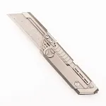 Titanium vouwmes voor zelfverdediging en dagelijks gebruik. Lichtgewicht, sterk en betrouwbaar. De ideale EDC-tool voor elke situatie. — foto 4