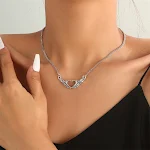 Colar com pingente de palmeira criativo para casais, um símbolo de amor e união, perfeito para presentear e celebrar momentos especiais. — foto 4