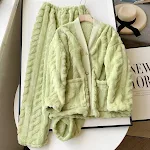Pijama de Pelúcia Quente, Roupa de Casa Confortável e Aconchegante, Perfeito para Relaxar e Descansar em Casa, Sinta o Conforto. — foto 3