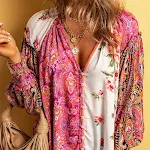 Camisa Feminina com Estampa Floral da Moda Conforto e Estilo para Todas as Ocasiões Ideal para Looks Modernos e Sofisticados Perfeita para Você — foto 12