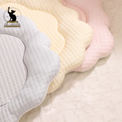 3D Cloud-shaped Dog Cooling Mat Spring Summer Cool Cat Kennel Small Dog Pet Breathable Sheet Mats Pad — photo 3