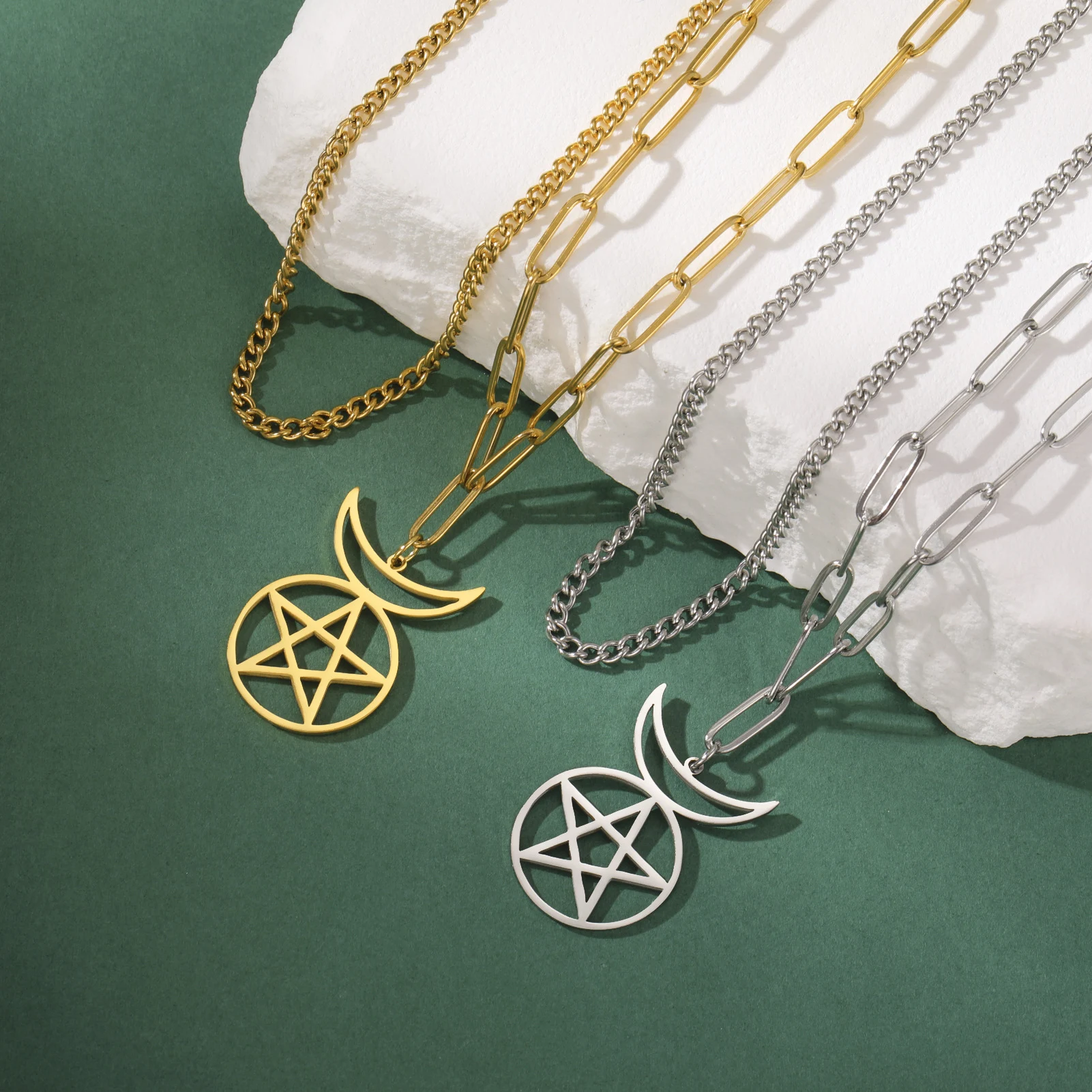 Colar de aço titânio com pingente de pentagrama oco e lua, personalizado, elegante e simples. Aço inoxidável. — foto 9