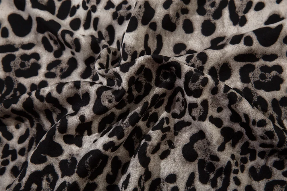 Title 9, Camisa masculina com estampa de leopardo vintag...