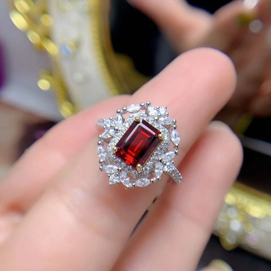 Anel com granada natural de Moçambique e diamantes — foto 7
