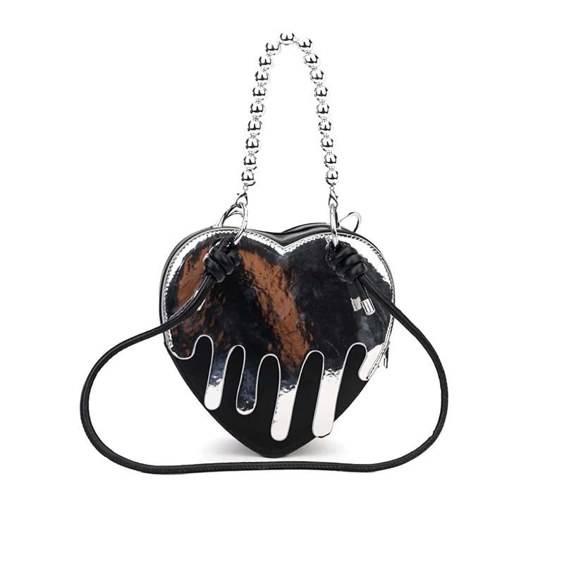 Bolsa feminina de ombro com corrente em formato de coração, charmosa e fashion, perfeita para diversas ocasiões, leve seus pertences com estilo. — foto 3