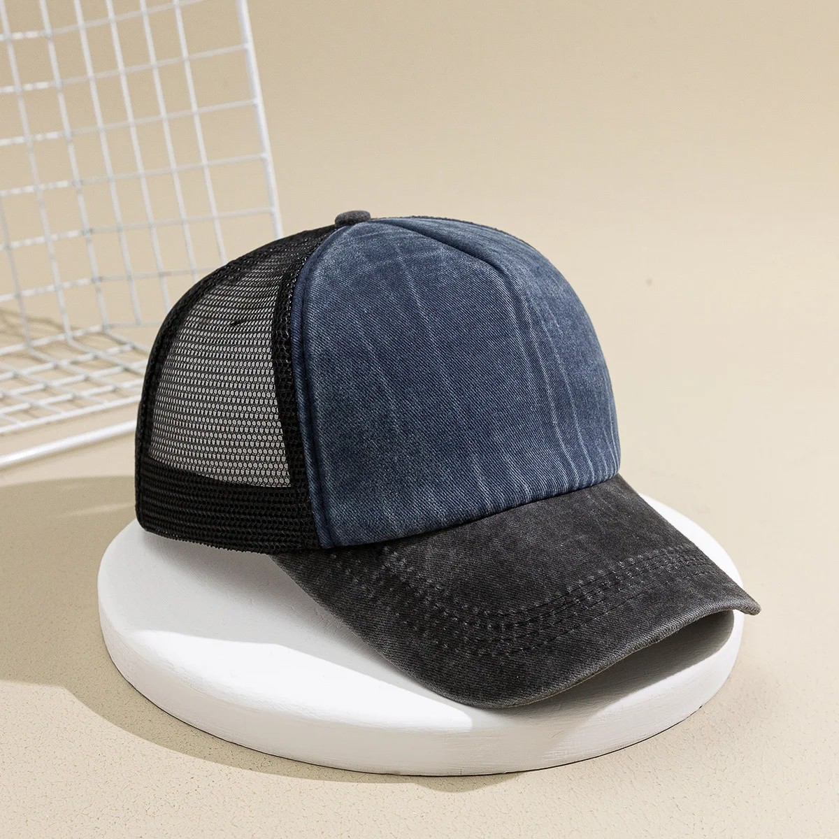 Contrast Color Mesh Breathable Distressed Baseball Cap for Outdoor Leisure and Sun Protection, Stylish and Functional. — photo 5
