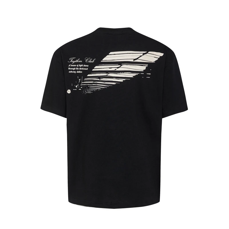 Camiseta unissex com estampa de luz e sombra, design urbano, gola redonda, manga curta e caimento solto. Perfeita para estilo de rua. — foto 1