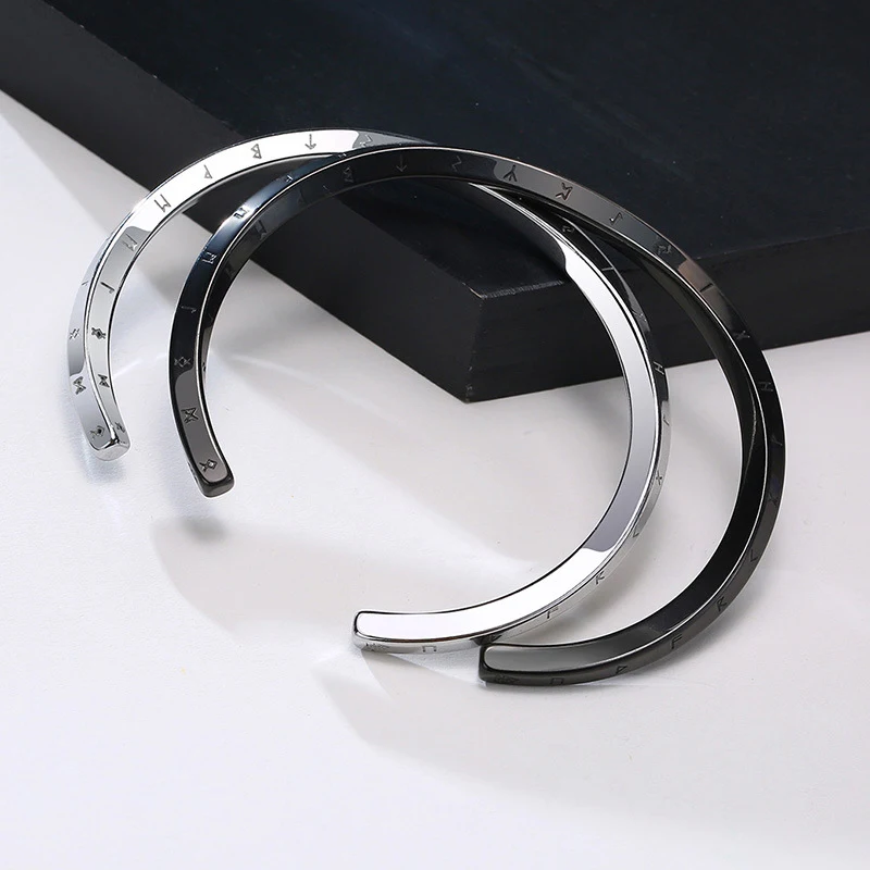 Pulseira masculina de aço titânio simples com resistência à corrosão, estilo inglês, acessório elegante e durável, perfeito para uso diário. — foto 1
